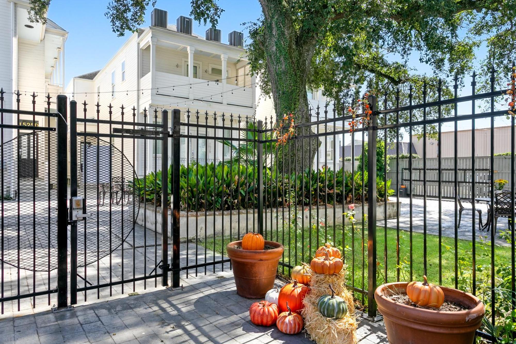Amazing 3Br Cottage Off St Charles With Pool New Orleans Exterior photo